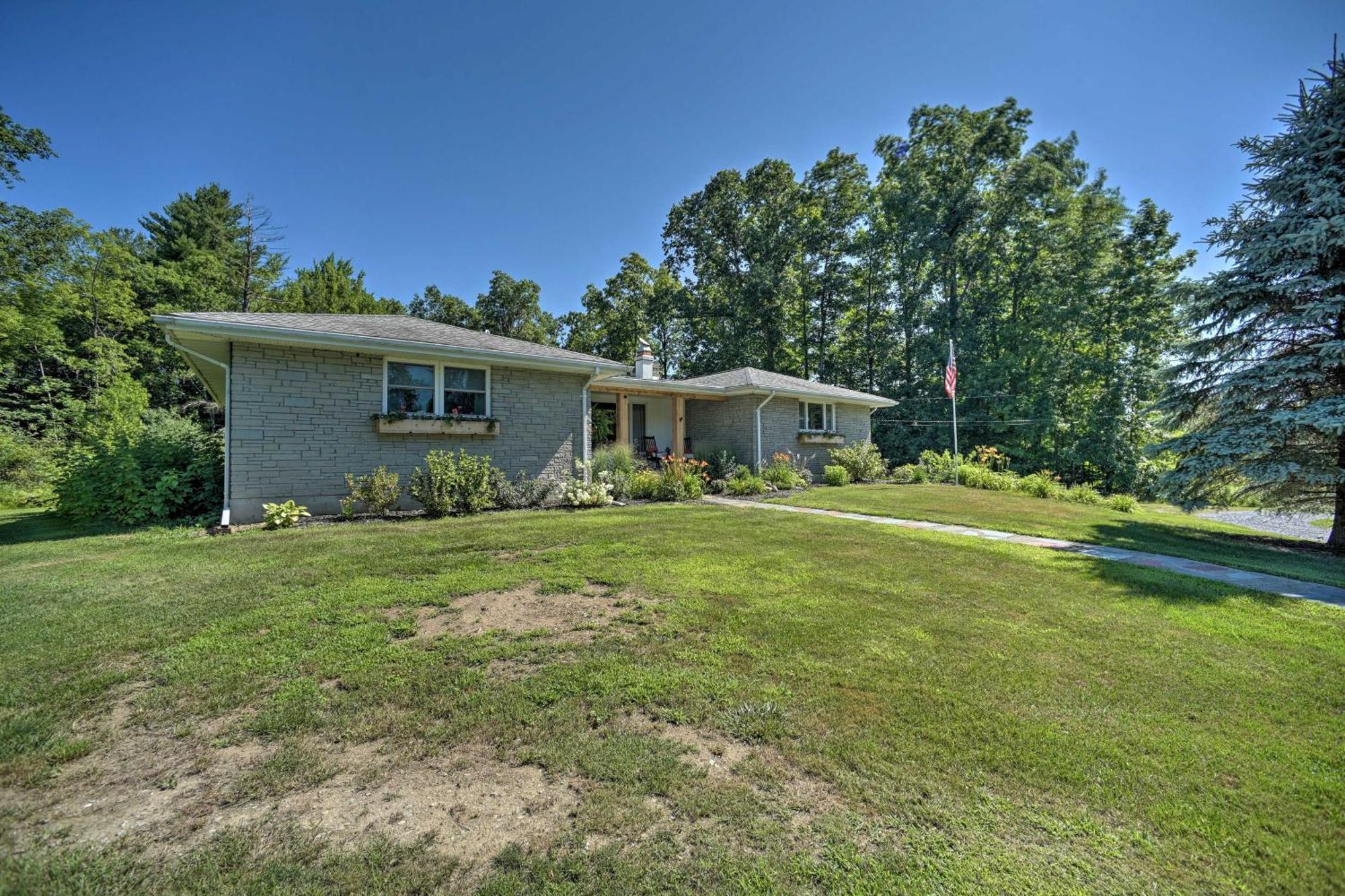 Modern Studio Less Than 13 Mi To Saratoga Racetrack! Ballston Spa Экстерьер фото