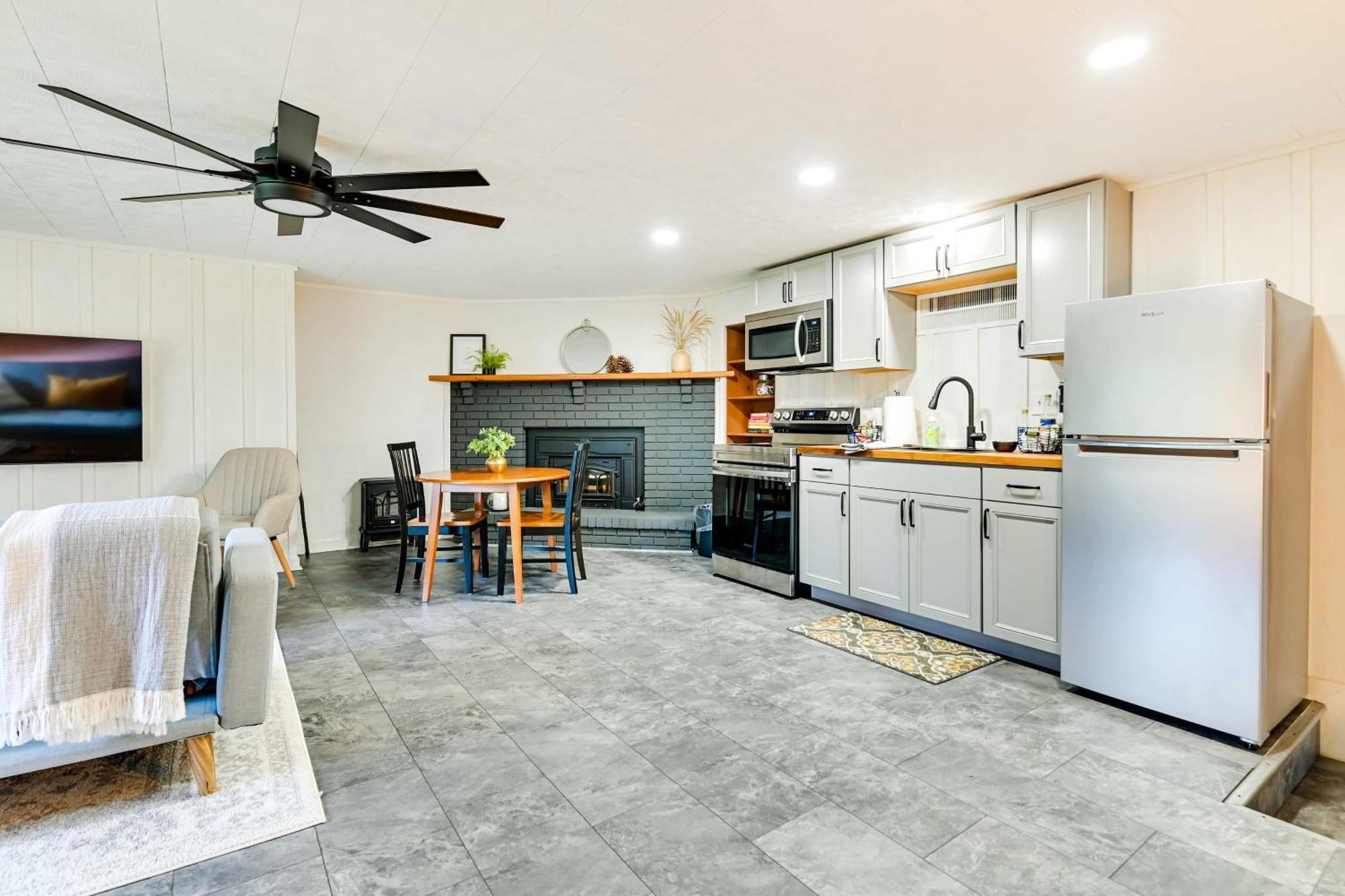 Modern Studio Less Than 13 Mi To Saratoga Racetrack! Ballston Spa Экстерьер фото